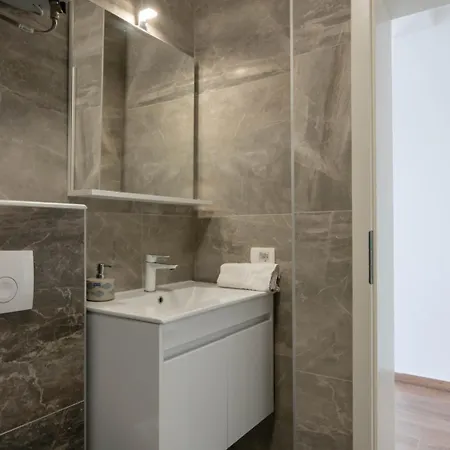 Crowonder Luxury Pag New With Seaview Apartament