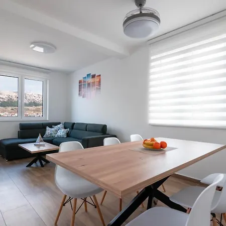 Crowonder Luxury Pag New With Seaview Apartament Pag Town