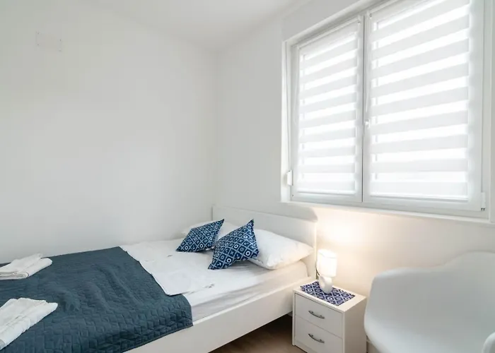 Crowonder Luxury Pag New With Seaview Lägenhet Pag Town