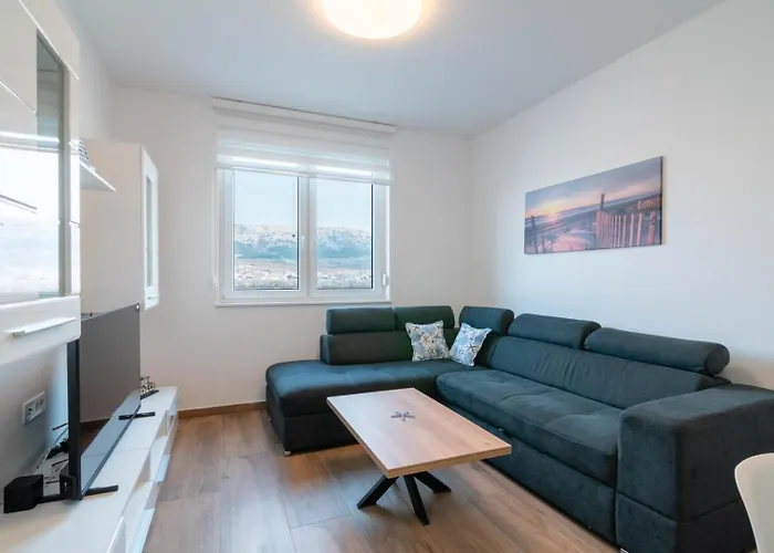 Crowonder Luxury Pag New With Seaview *