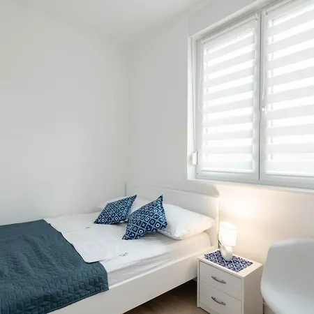 Crowonder Luxury Pag New With Seaview Appartamento Pag Town